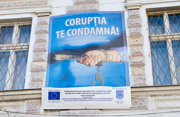 Oradea  Rumaenien  ein Antikorruptionsplakat