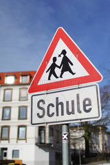 Flensburg  Deutschland  Schild Achtung Schule
