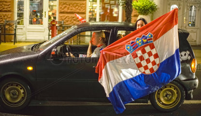 Kroatische Fussballfans jubeln