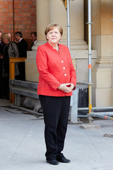 Berlin  Deutschland - Bundeskanzlerin Angela Merkel an der Baustelle des Humboldt Forum.