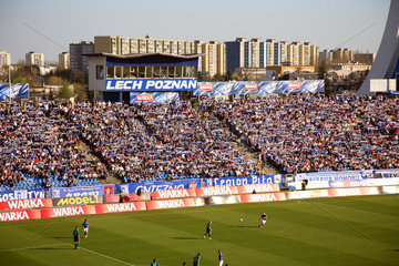 Stadion des polnischen Erstligisten Lech Poznan bei einem Heimspiel  Posen  Polen