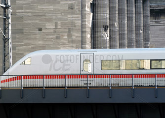 ICE-Zug  Berlin