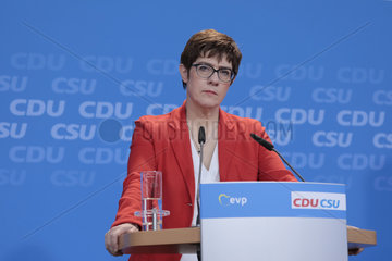 Konrad Adenauer Haus - Gemeinsame Sitzung des Bundesvorstandes der CDU und CSU und dem gemeinsamen EVP-Spitzenkandidaten zu den Europawahlen