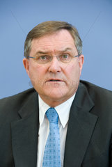 Berlin  Deutschland  Dr. Franz Josef Jung  CDU  Verteidigungsminister