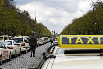 Taxi-Demo gegen BER-Tarife