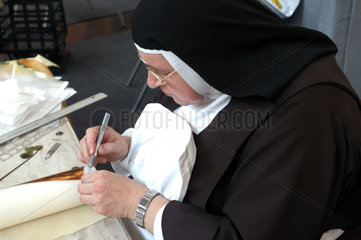 Dornbirn  Nonne auf einer Kirchen-Messe