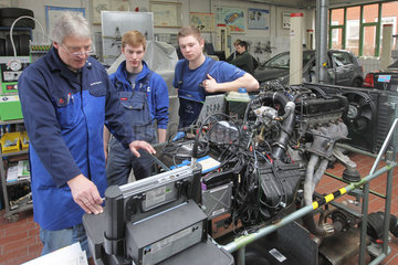 Flensburg  Deutschland  an der Handwerkskammer Flensburg werden Kfz-Mechatroniker ausgebildet