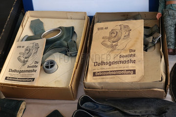 Capodimonte  Italien  Fund auf einem Troedelmarkt: Die deutsche Volksgasmaske