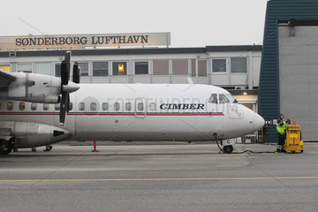 Sonderburg  Daenemark  eine Maschine der Marke ATR-72-202 der Cimber Air auf dem Flugplatz