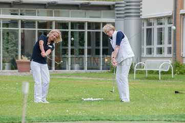 Neustadt  Deutschland  Golftherapie in der Schoen Klinik Neustadt