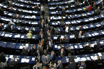 Strasbourg  Abgeordnete beim Verlassen des EU-Parlamentes