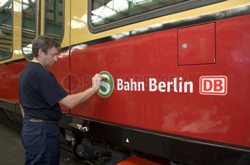 Neues Logo fuer die Berliner S-Bahn