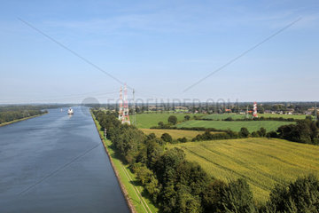 Rade  Deutschland  Blick von der Rader Hochbruecke ueber den Nord-Ostsee-Kanal