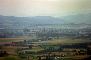 Felderlandschaft im Dunajec-Tal  Suedpolen