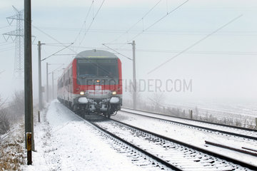 Oeversee  Deutschland  Regionalbahn im Winter