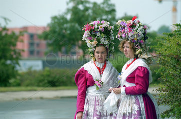 Frauen in Tracht  Fronleichnamsfest in Poznan  Polen
