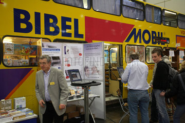 Leipziger Buchmesse 2007: Ein Bus als Bibelmobil