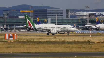 Alitalia Airbus A319-112
