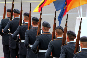 Berlin  Deutschland  Ehrenformation beim Staatsempfang