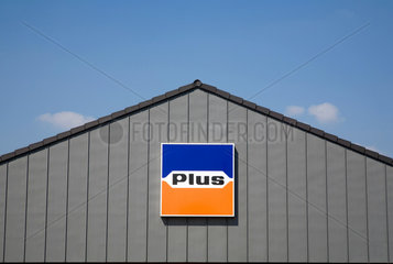 Duisburg  Deutschland  Plus-Logo