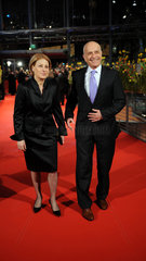 Berlin  Deutschland  Israelischer Botschafter Yoram Ben-Zeev mit Ehefrau