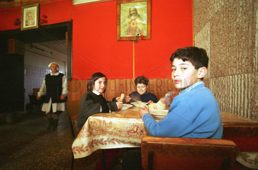 Suppenkueche der Caritas in Tiflis