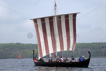 Flensburg  Deutschland  das Wikingerschiff Sebbe Als auf der Rum-Regatta