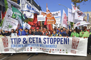 Grossdemonstration gegen das Freihandelsabkommen TTIP