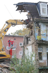 Kiel  Deutschland  Abriss eines Wohnhauses