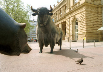 Baer und Bulle vor der Frankfurter Wertpapierboerse