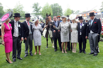 Royal Ascot  Bracelet with Joseph O'Brien and connection after winning the Ribblesdale Stakes
