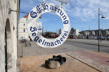 Flensburg  Deutschland  historisches Schild der Segelmacherei Hartung am Flensburger Hafen