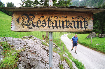 Wegweiser zu Restaurant  Schweiz