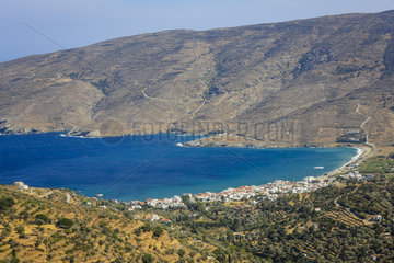 Kuestenlandschaft  Ormos Korthiou  Insel Andros  Kykladen  Griechenland  Europa