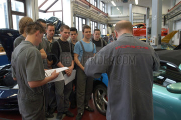 Ausbildungswerkstatt bei der Porsche AG in Stuttgart-Zuffenhausen