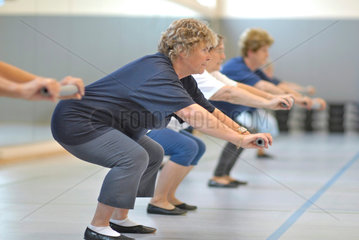 Harrislee  Deutschland  Frauen in der Seniorensportgruppe