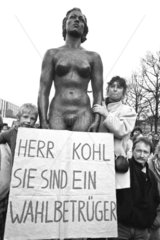 Protest nach der Volkskammer-Wahl in der DDR