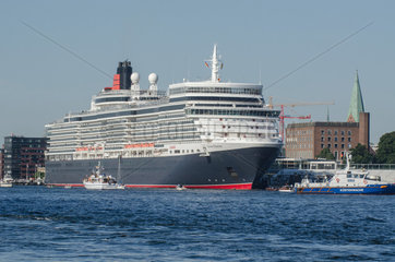 Kiel  Deutschland  Traumschiff -Queen Elizabeth- in Kiel