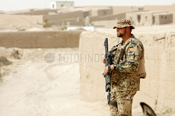 Kunduz  Afghanistan  Bundeswehr-ISAF-Schutztruppe auf Patrouillie