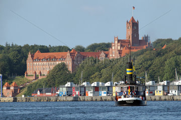 Flensburg  Deutschland  Dampfschiff beim Dampferrennen auf der Flensburger Dampf Rundum