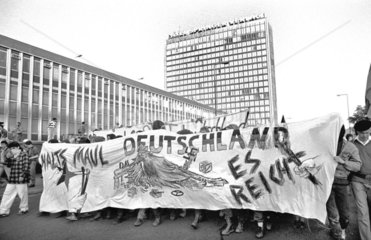 Demonstration gegen Wiedervereinigung
