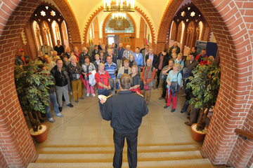 Flensburg  Deutschland  Besucher in der Marineschule Muerwik zum Tag des offenen Denkmals