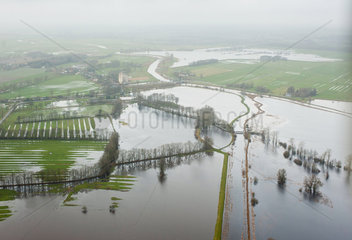 Kellinghusen  Deutschland  Hochwasser der Stoer aus der Luft