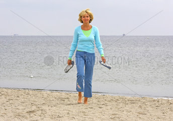 Schulministerin Barbara Sommer beim Strandurlaub