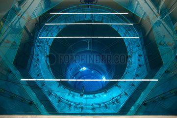 Brunsbuettel  Deutschland  das AKW Brunsbuettel  Blick in die offene Reaktorkammer