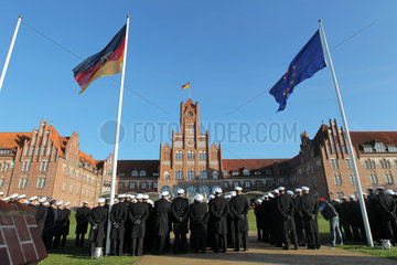Flensburg  Deutschland  Zapfenstreich an der Marineschule Muerwik anlaesslich eines Kommandowechsels