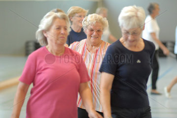 Harrislee  Deutschland  Frauen in der Seniorensportgruppe
