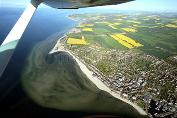 Laboe  Luftbild Ostseekueste Kieler Bucht