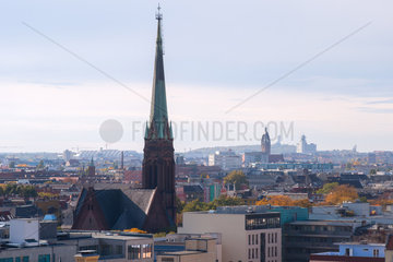 Berlin  Deutschland  Stadtsilhouette mit Heilandskirche
