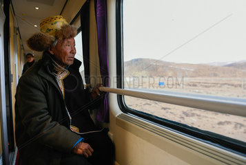 CHINA-TIBET-RAILWAY-PASSENGERS(CN)